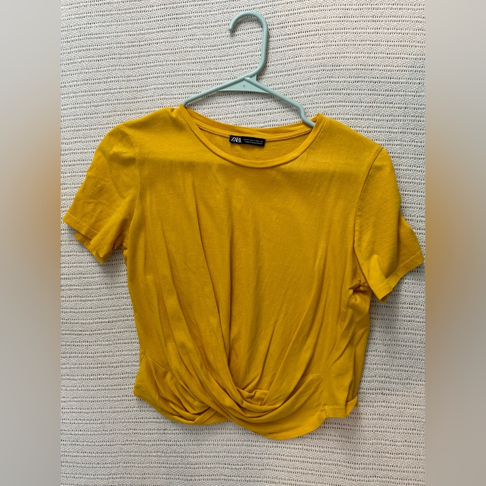 ZARA Crop Top • Medium • 100% Cotton • Short Sleeve